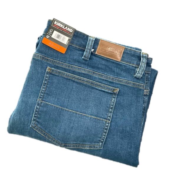 Kirkland Signature Men’s Jeans Blue Classic Stretch Denim Size 42 X 29 NWT - Picture 4 of 12